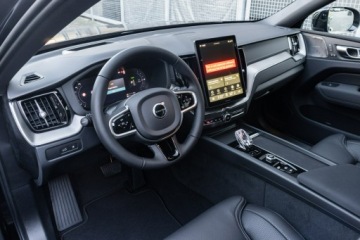 Volvo XC60 II Crossover Plug-in Facelifting 2025 2.0 T8 Plug-in hybrid 455KM 2026 Volvo XC 60 Ultra Black Edition T8 AWD plug-in, zdjęcie 9