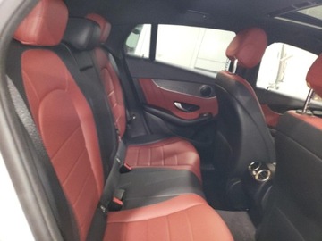 Mercedes GLC C253 2018 Mercedes-Benz GLC Coupe 300 4Matic 2018 2.0l 2.0 Benzyna 241KM, zdjęcie 11