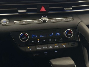 Hyundai Elantra VII Sedan 1.6 MPI 123KM 2024 Hyundai Elantra Smart Kamera Ambiente LED Keyless Go CarPlayAndroid A, zdjęcie 22