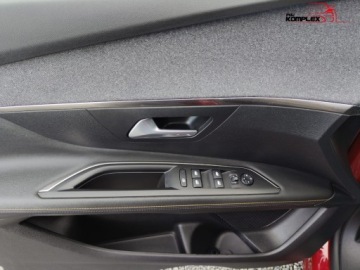 Peugeot 3008 II Plug-In Hybrid Facelifting 1.6 HYBRID 225KM 2021 Peugeot 3008 1.6 HYBRID 225 KM Automat Wersja Road Trip FVAT 23 1.6 225KM, zdjęcie 26