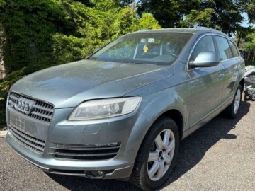 Audi Q7 I (4L) SUV 4.2 i V8 quattro 350KM 2006 Audi Q7 Piekna Q7 4.2 Quattro 350KMAutomatNaviKsenon S-Line 4.2 Benzyna, zdjęcie 6