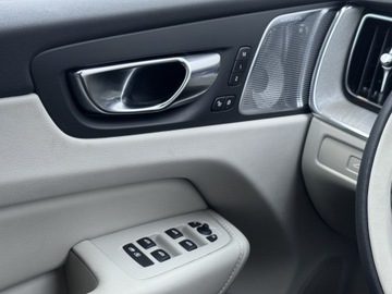 Volvo XC60 II 2024 Volvo XC 60 T8 Plug-In | AWD | Ultra Dark | aut |, zdjęcie 33