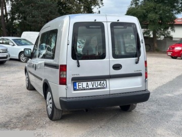 Opel Combo C Van 1.6 ECOTEC 87KM 2003 Opel Combo Tour 1.6 benzyna 87KM 2003r, zdjęcie 9