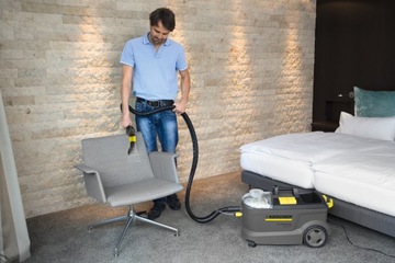 KARCHER PUZZI 10/1 УНИВЕРСАЛЬНЫЙ ПЫЛЕСОС ПРОФЕССИОНАЛЬНЫЙ ДЛЯ КОВРОВ И ОБИВКИ