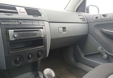 Skoda Fabia I Hatchback 1.4 60KM 2000 Skoda Fabia Skoda Fabia 1.4 1.4 Benzyna 60KM, zdjęcie 10