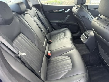 Maserati Ghibli III Sedan 3.0 V6 410KM 2017 Maserati Ghibli 3.0 V6 410KM SQ4 2017r 4x4, zdjęcie 34