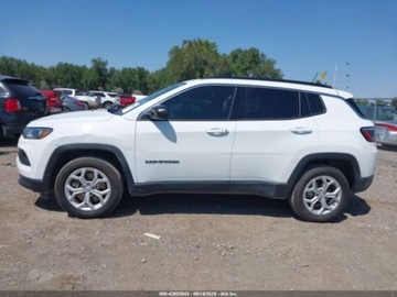 Jeep Compass II 2024 Jeep Compass 2024, Latitude, 4x4, od ubezpieczalni 2.0 Benzyna 200KM, zdjęcie 7