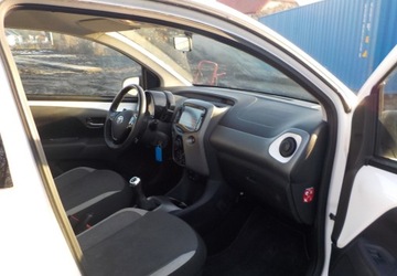 Toyota Aygo II Hatchback 3d Facelifting 1.0 VVT-i 72KM 2020 Toyota Aygo Okazja Benzyna 72KM, zdjęcie 14