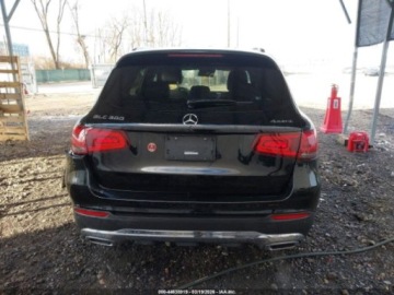 Mercedes GLC C254/X254 2022 Mercedes-Benz GLC 4Matic 2022 2.0 Benzyna 255KM, zdjęcie 3