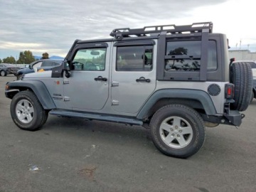 Jeep Wrangler III Unlimited Facelifting 3.6 V6 286KM 2016 Jeep Wrangler UNLIMITED SPORT 2016 3.6 Benzyna 285KM, zdjęcie 2