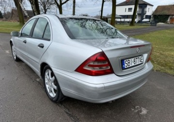Mercedes Klasa C W203 Sedan W203 2.1 (C 200 CDI) 116KM 2003 Mercedes-Benz Klasa C Dwa komplety kol 2.1 Diesel 116KM, zdjęcie 6