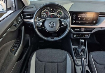 Skoda Scala Hatchback 1.0 TSI 110KM 2022 Skoda Scala SalonPL 1.0TSI 110KM Style DSG Kamera LED Kessy Alu17 Podgrzew, zdjęcie 17
