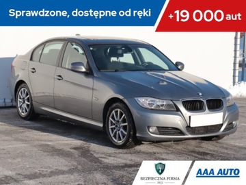 BMW Seria 3 E90-91-92-93 Limuzyna E90 320i 170KM 2008 BMW 3 320 i, Navi, Klima, Klimatronic, Tempomat