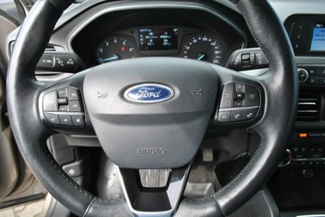 Ford Focus III Hatchback 5d facelifting 1.0 EcoBoost 125KM 2018 Ford Focus Hatchback Trend 1,0 EcoBoost 125KM ASO, zdjęcie 15