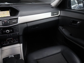 Mercedes Klasa E W212 Kombi 200 CGI BlueEFFICIENCY 184KM 2012 Mercedes E E 200, Automat, Skóra, Navi, Klima, zdjęcie 7