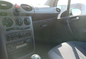 Mercedes Klasa A W168 1.4 82KM 2000 Mercedes-Benz Klasa A Mercedes-Benz Klasa A 140 Classic 1.4 Benzyna 82KM, zdjęcie 9