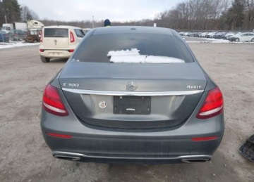 Mercedes Klasa E W213 2018 Mercedes-Benz Klasa E E 300, 4Matic, od ubezpieczalni 2.0 Benzyna 241KM, zdjęcie 6