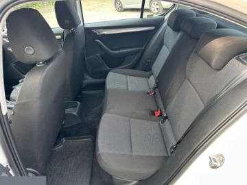 Skoda Octavia III Liftback 1.2 TSI 105KM 2014 Skoda Octavia 1.2 TSI Active 105KM 2014r, zdjęcie 21