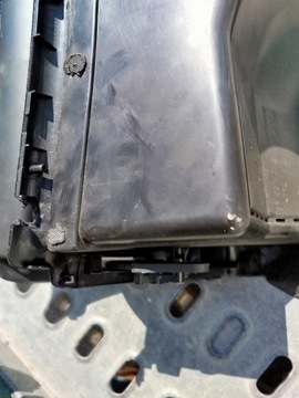 SCHOWEK KLAMKA VW PASSAT B5 FL 3B1857101