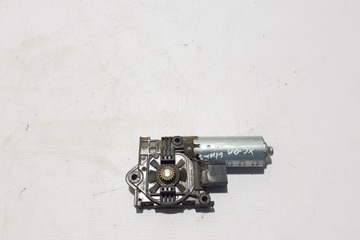 MOTOREK STŘEŠNÍHO OKNA VOLVO XC90 II 10030662B 2.0L GASOLINE 2020