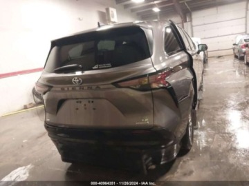 Toyota Sienna III 2023 Toyota Sienna 2023r., 4x4, 2.5L 2.5 Hybryda 189KM, zdjęcie 7