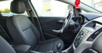 Opel Astra J Sports Tourer 1.4 Turbo ECOTEC 120KM 2011 Opel Astra Opel Astra 1.4 Benzyna 120KM, zdjęcie 24