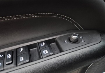 Jeep Compass II SUV Facelifting 1.5 MHEV T4 130KM 2022 Jeep Compass Bezwypadkowy Zarejestrowany PL Stan Niemiec, zdjęcie 12