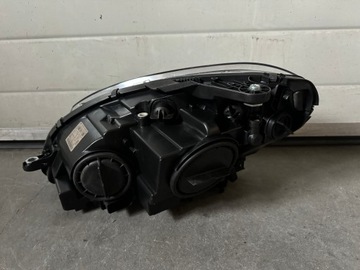 BI-XENON PŘEDNÍ PRAVÝ MERCEDES TŘÍDA C W204
