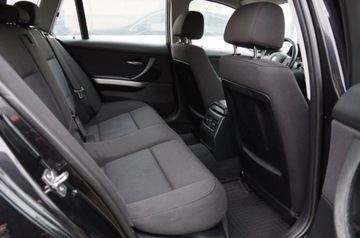 BMW Seria 3 E90-91-92-93 Touring E91 2.0 318d 143KM 2010 BMW Seria 3 2.0 Diesel 143 KM, Lift, Automat, Klimatronic, Biksenon 2.0, zdjęcie 24