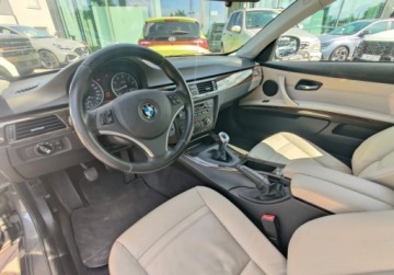 BMW Seria 3 E90-91-92-93 Touring E91 2.0 318i 143KM 2012 BMW Seria 3 2012 Coupe 318i E92 2.0 142KM 142.622km Manual 2.0 Benzyna, zdjęcie 16