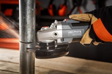 ГРАФИТ Угловая шлифовальная машина 125мм бесщеточная с регулируемой скоростью 58GE142