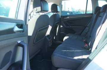 Volkswagen Tiguan II SUV 2.0 TDI 150KM 2018 Volkswagen Tiguan 2.0 TDI CR 150 KM, 4x4, DSG, Navi, Kamera, FV23, Salon P, zdjęcie 27