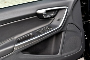 Volvo S60 II Sedan Facelifting 2.0 D4 DRIVE-E 181KM 2014 Volvo S60 2.0 D4 Lift Led FULL OPCJA Skóra Navi, zdjęcie 9