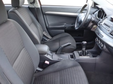 Mitsubishi Lancer IX Sportback 1.6 MIVEC 117KM 2011 Mitsubishi Lancer 1.6 MIVEC, Salon Polska, GAZ, zdjęcie 8