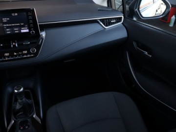 Toyota Corolla XII Sedan 1.5 VVT-i 125KM 2021 Toyota Corolla 1.5 VVT-i, Salon Polska, zdjęcie 7