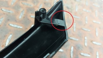 MASKA MŘÍŽKA NÁRAZNÍKU ZNAKY PŘEDNÍ TOYOTA COROLLA E21 18- KOMBI HB