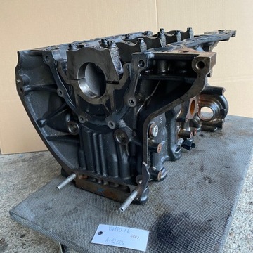 BLOK SILNIKA RENAULT TRAFIC OPEL VIVARO NISSAN 1.6 DCI