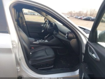 Alfa Romeo Giulia II Sedan Facelifting 2.0 Turbo 280KM 2020 Alfa Romeo Giulia Sport 2020 2.0 Benzyna 280KM, zdjęcie 9