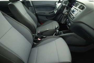 Hyundai i20 II Hatchback 5d 1.0 T-GDI 100KM 2016 Hyundai i20 1.0 T-GDI, Salon Polska, Klima, zdjęcie 6