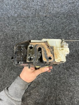 HYUNDAI SONATA V ZÁMEK DVEŘE LEVÝ ZADNÍ OE EVROPA 81410-3K000 4PIN