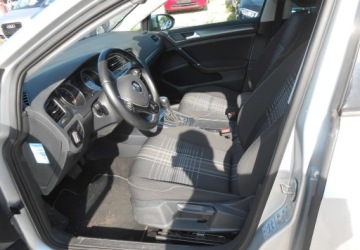 Volkswagen Golf VII Hatchback 3d 1.4 TSI BlueMotion Technology 125KM 2016 Volkswagen Golf Volkswagen Golf VII 1.4 BENZYNA 126 KM DSG 1.4 Benzyna, zdjęcie 10