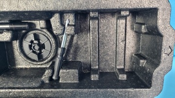 KIA STONIC 17r РЕМКОМПЛЕКТ КОЛЕСНОГО КОМПРЕССОРА ПЕРВЫЙ КОМПЛЕКТ ДОМКРАТ 52933-A2000