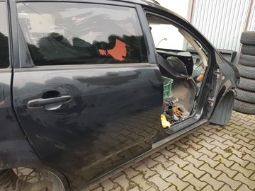 TOYOTA COROLLA II VERSO DRZWI PRAWE TYLNE CZARNE KOD 209 =KALISZ = WYSYŁKA=