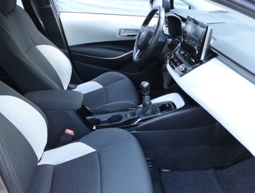 Toyota Corolla XII TS Kombi 1.2 Turbo D-4T 116KM 2019 Toyota Corolla 1.2 Turbo, Salon Polska, zdjęcie 8