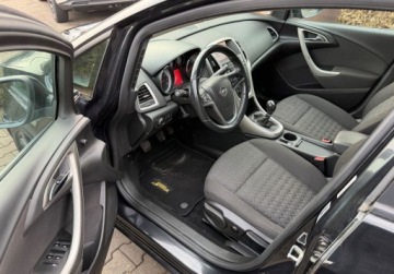 Opel Astra J Sports Tourer Facelifting 1.4 Turbo ECOTEC 140KM 2013 Opel Astra 1,4 TURBO 140KM Climatronic Xenon LED Navi Bezwypadkowy Serwis, zdjęcie 15