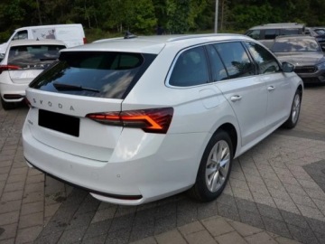 Skoda Octavia IV Liftback 1.5 TSI EVO 150KM 2026 SKODA Octavia Selection 1.5 TSI mHEV DSG Combi 150KM 2026, zdjęcie 2