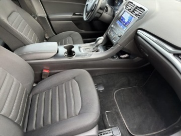 Ford Mondeo V Kombi Facelifting 2.0 Hybrid 187KM 2021 Ford Mondeo FORD Mondeo 2.0 Hybrid 187km Trend Cvt, zdjęcie 39