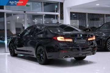 BMW Seria 5 G30-G31 Limuzyna Facelifting 2.0 520d 190KM 2021 BMW Seria 5 520d xDriveFV23Adaptacyjne Reflektory LEDService Inclusive, zdjęcie 20