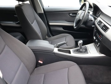 BMW Seria 3 E90-91-92-93 Touring E91 2.0 316d 115KM 2011 BMW 3 316 d, Klima, Parktronic,ALU, zdjęcie 8