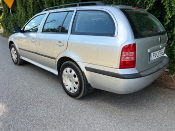 Skoda Octavia II Kombi 1.6 MPI 102KM 2006 Skoda Octavia Skoda Octavia 1.6 BenzynaLPG 102KM, zdjęcie 3